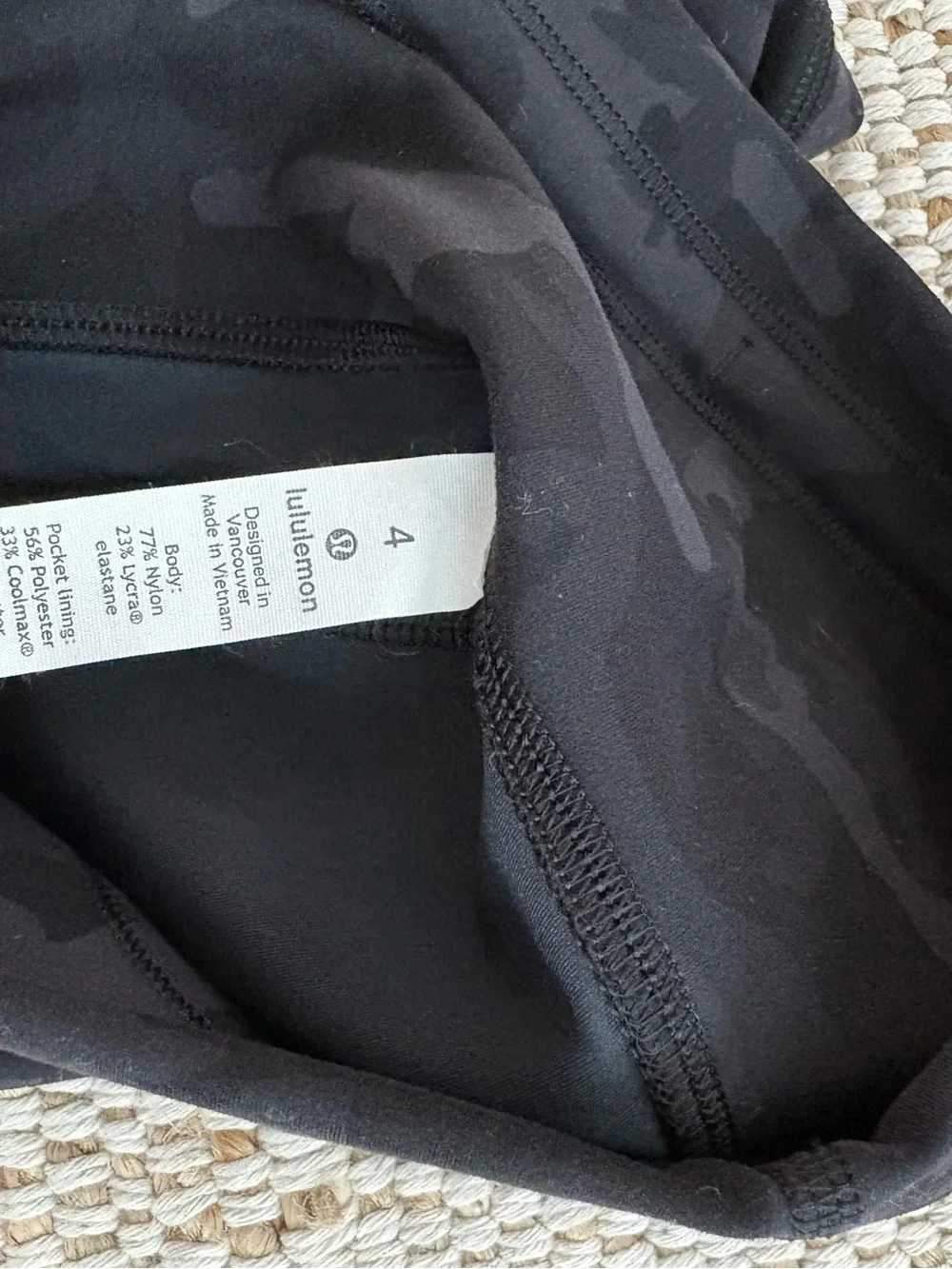 Lululemon Wunder Train 4” Shorts - Picture 4 of 4